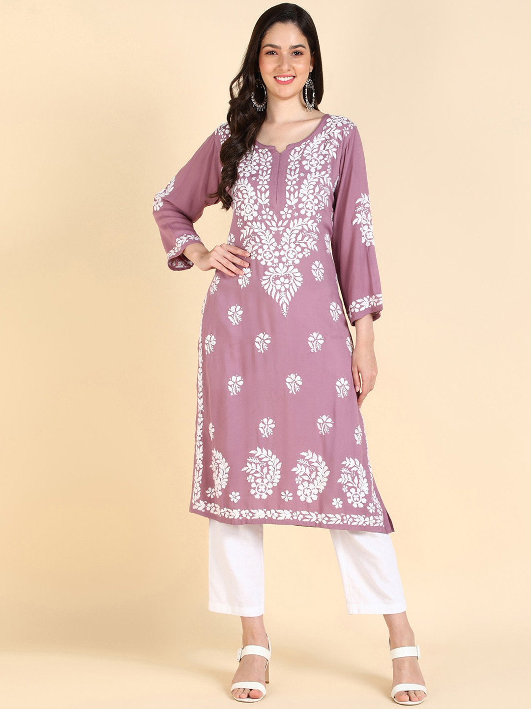 Buy VAHSON Ethnic Motifs Embroidered Chikankari Straight Kurta - Kurtas