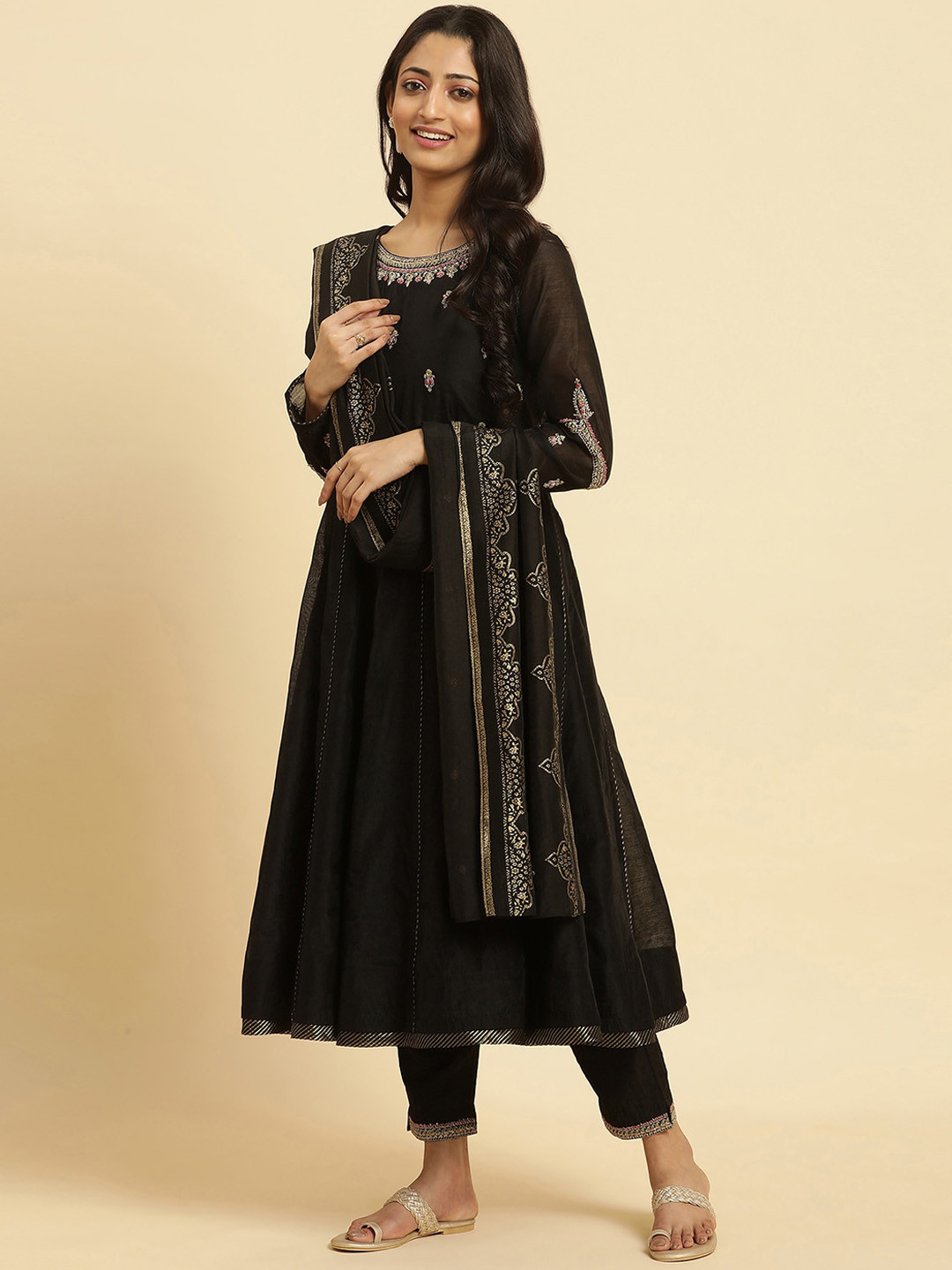 Women's Straight Black Ethnic Motifs Kurta