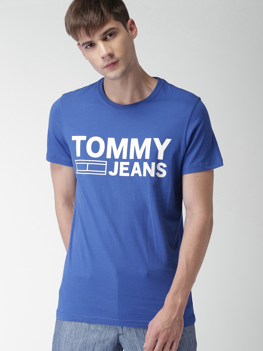 Buy Tommy Hilfiger Men Blue Printed Slim Fit Round Neck Pure Cotton T ...
