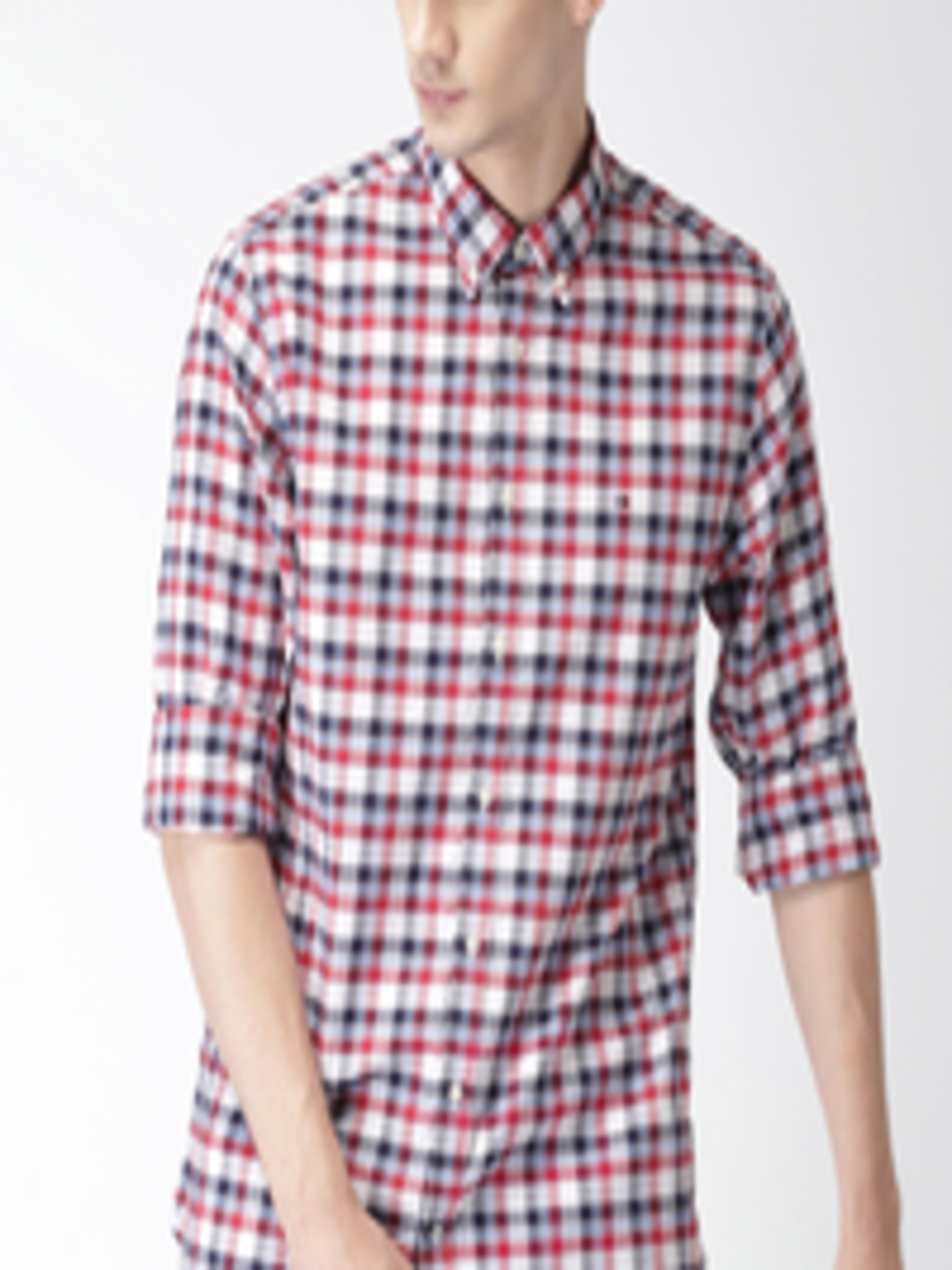 Buy Tommy Hilfiger Men Red & White Slim Fit Checked Casual Shirt