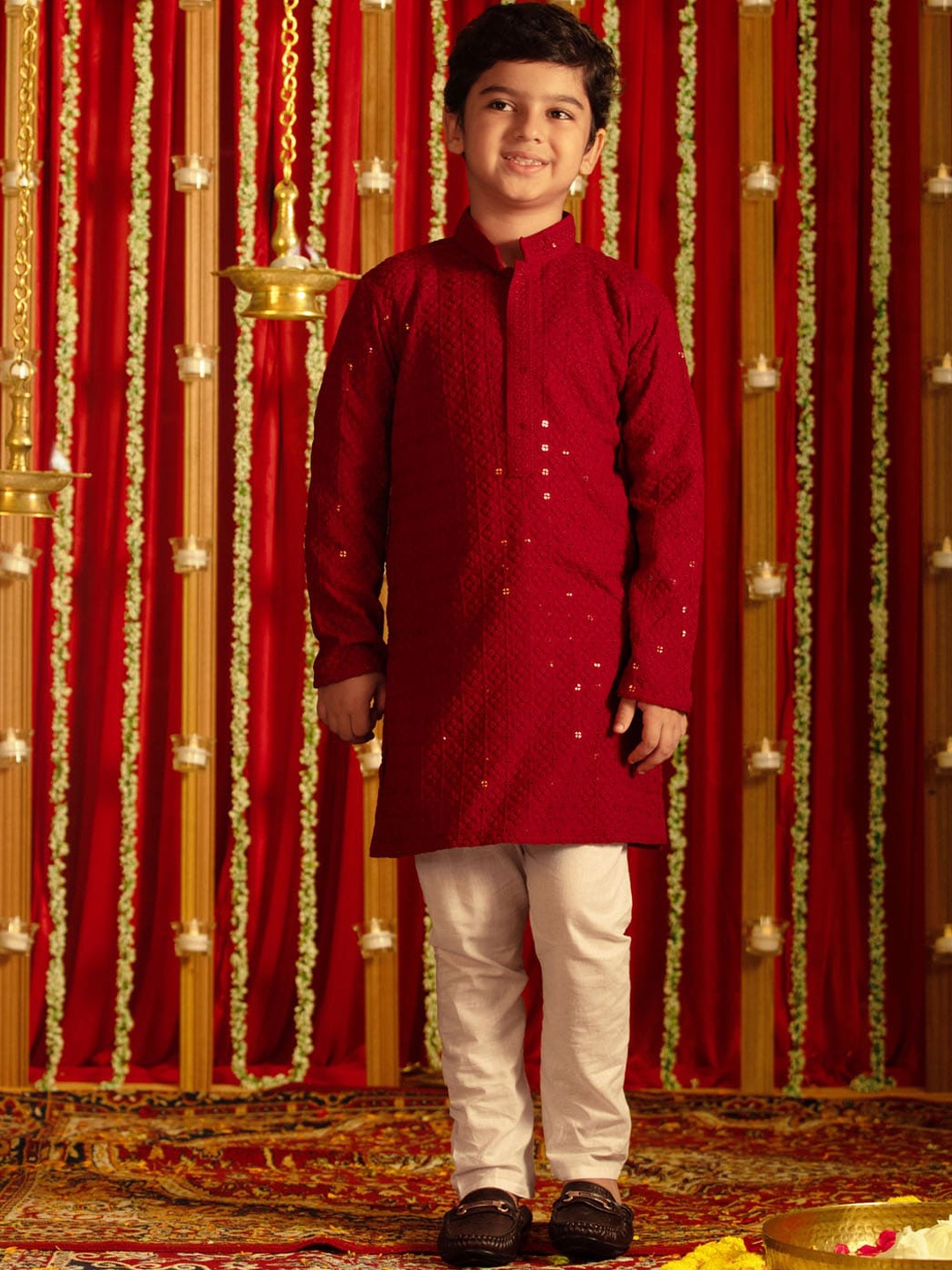 buy-vastramay-boys-ethnic-motifs-embroidered-regular-sequinned-kurta