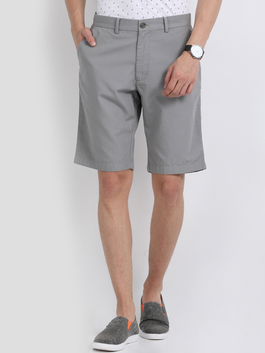 Buy Indian Terrain Men Grey Solid Slim Fit Chino Shorts - Shorts for ...