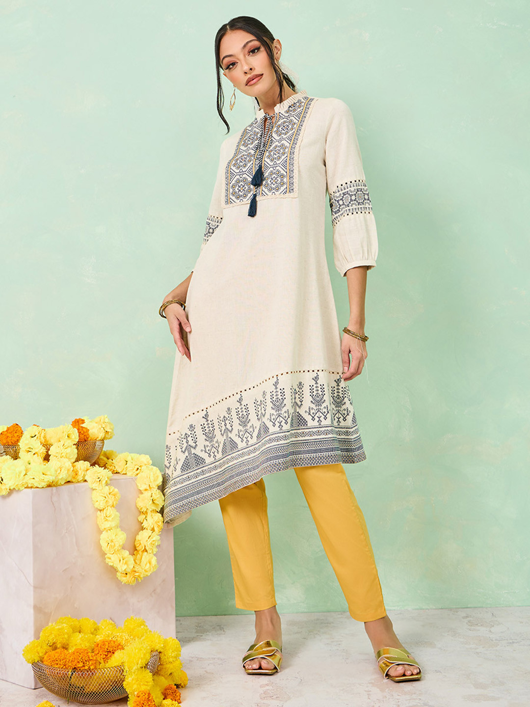 Women Ethnic Motifs Yoke Design Kurta