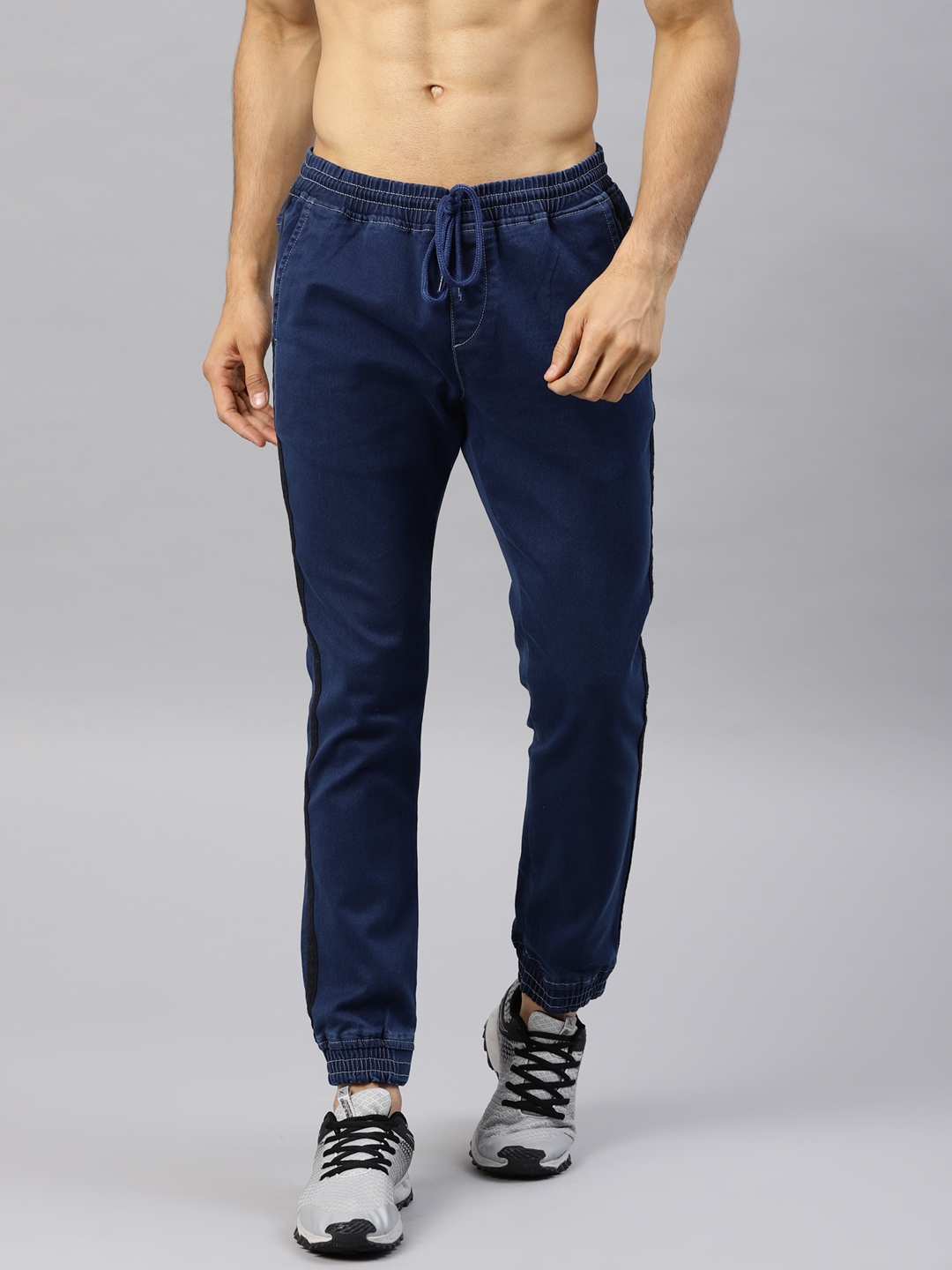 jogger pants myntra