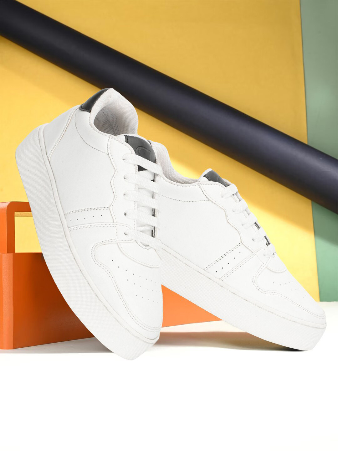 carlton london sports shoes