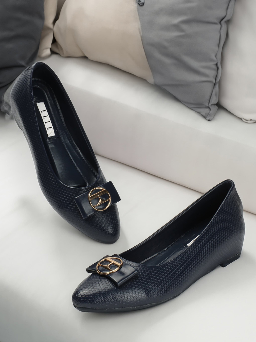 Stylish Pointed Toe Block Heel Pumps - Effortless Elegance