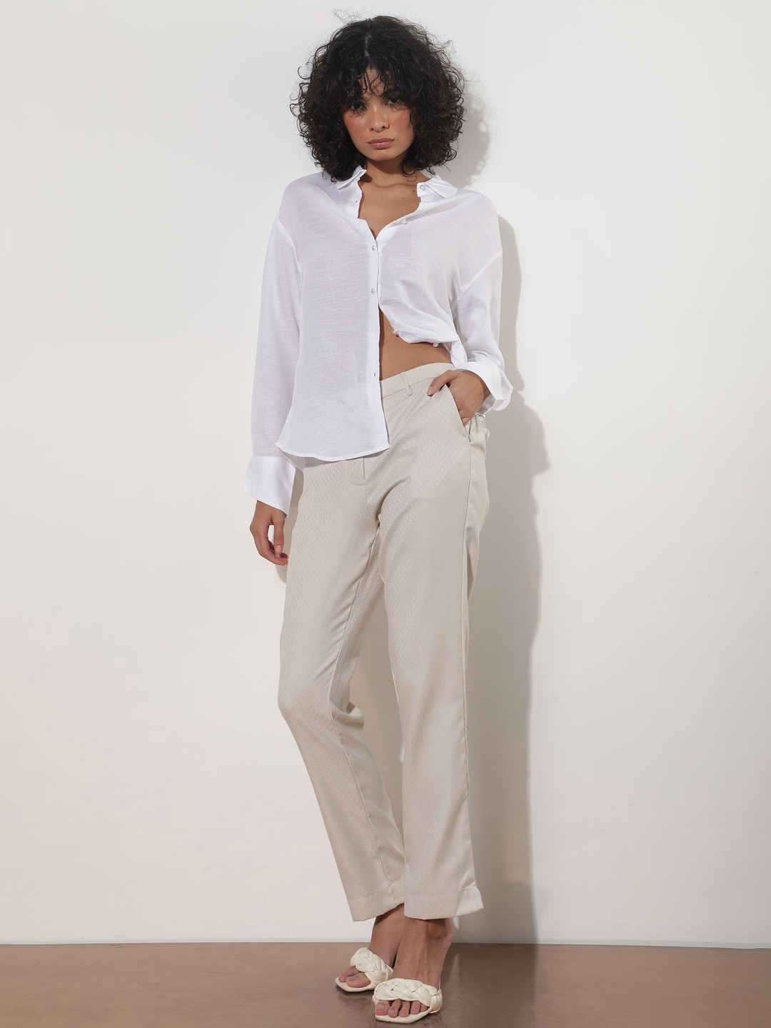 Rareism Women Simple Multi Hook Tapered Fit Ankle Length Geometric Print Trouser main image 0
