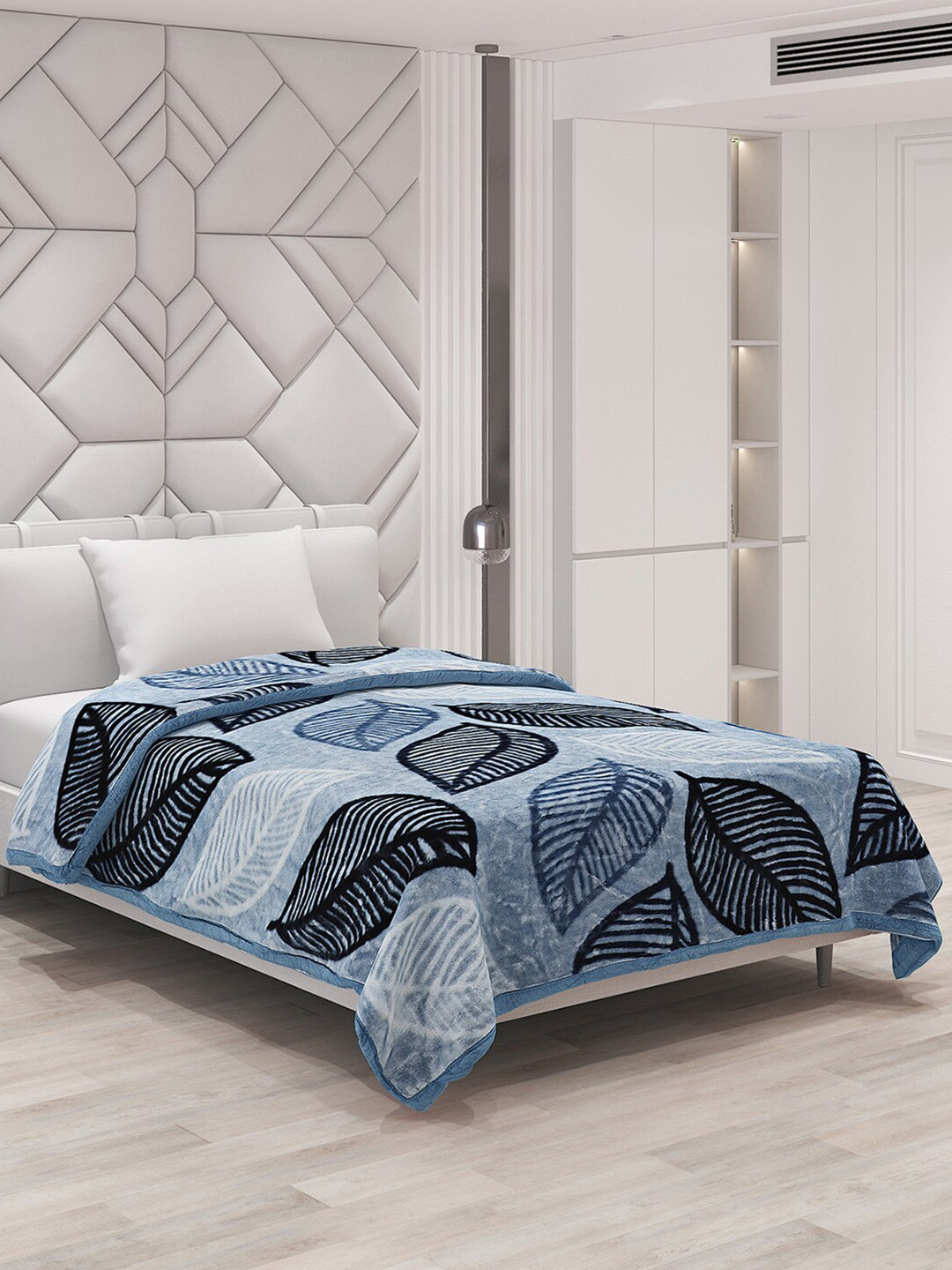 Buy Monte Carlo Relation Blue & White Floral 1000 GSM Heavy Winter