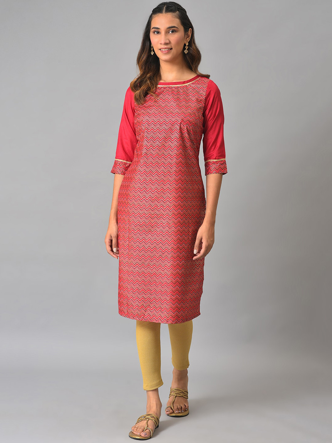 Red Geometric Print Straight kurta in Boat Neck main image 1
