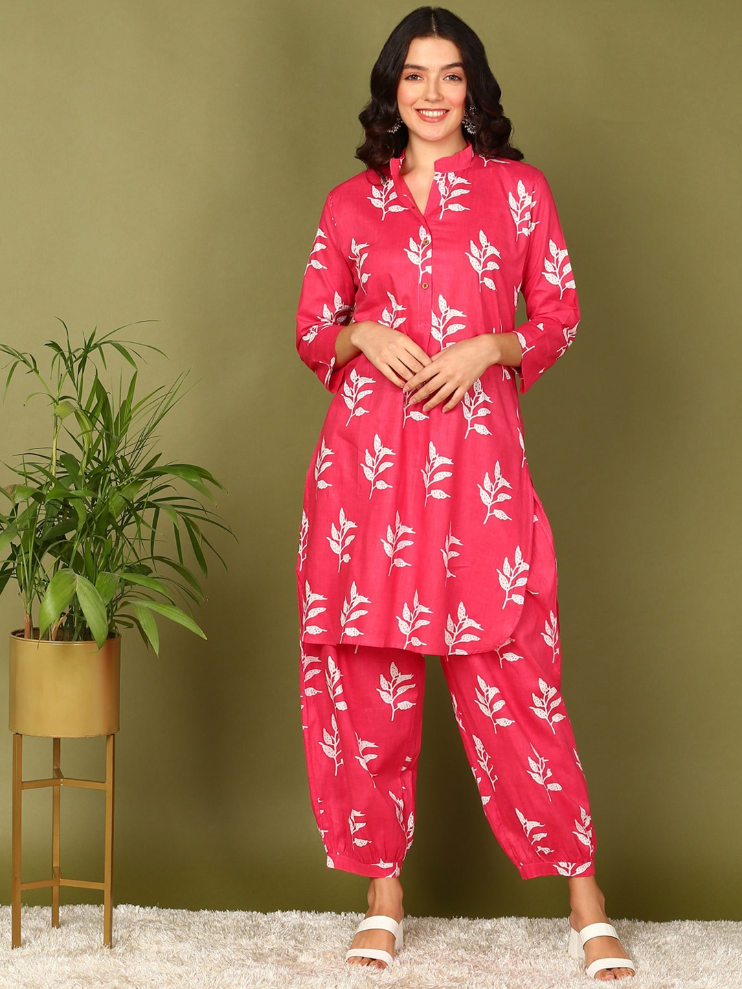 Buy Sangria Floral Printed Pure Cotton Kurta With Salwar - Kurta Sets ...
