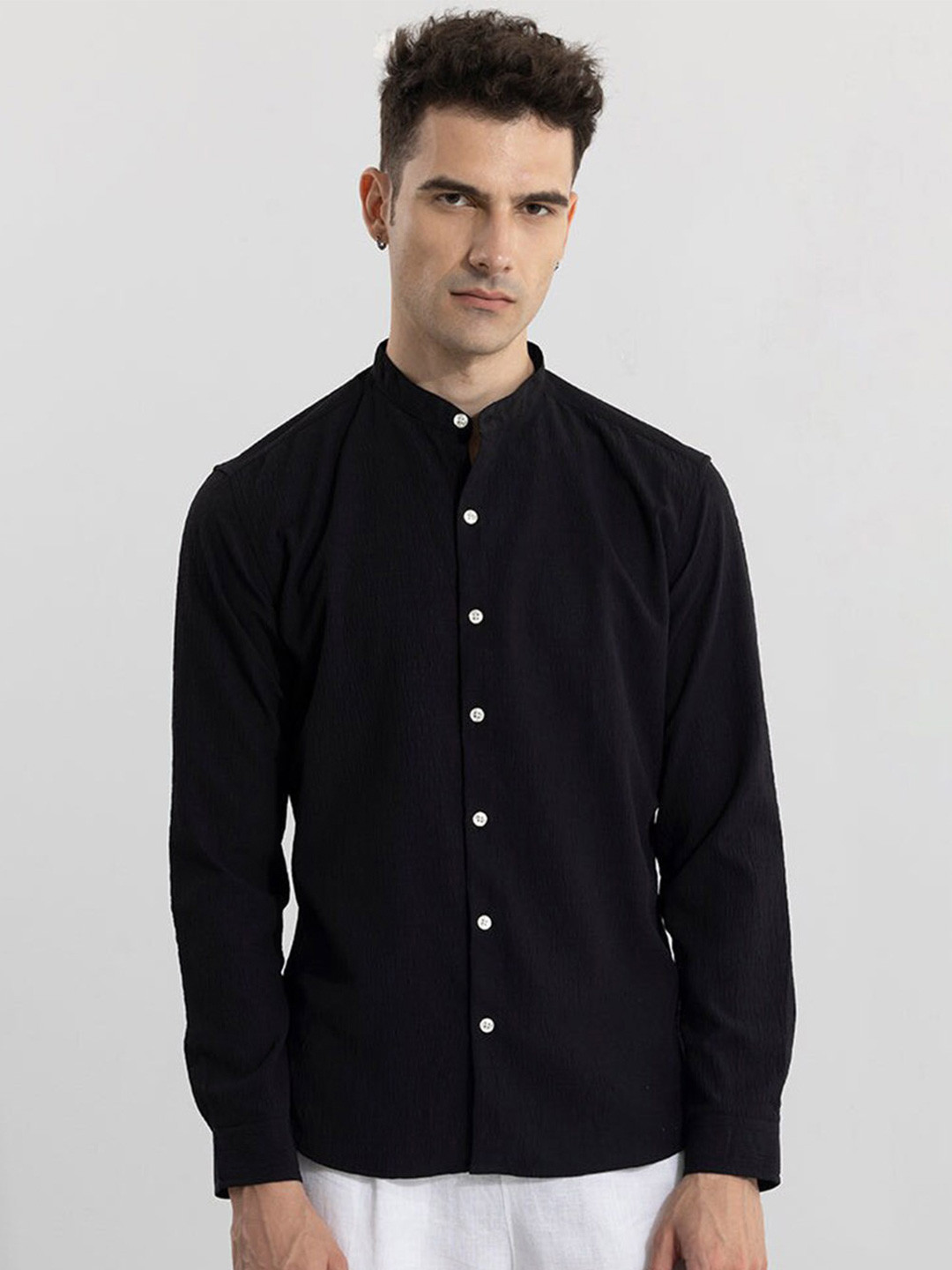 Men's Classic Spread Collar Dress Shirt in Black