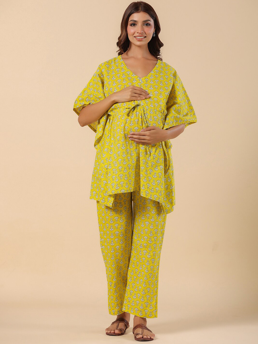 Buy Ikk Kudi By Seerat Floral Printed Pure Cotton Maternity Kaftan