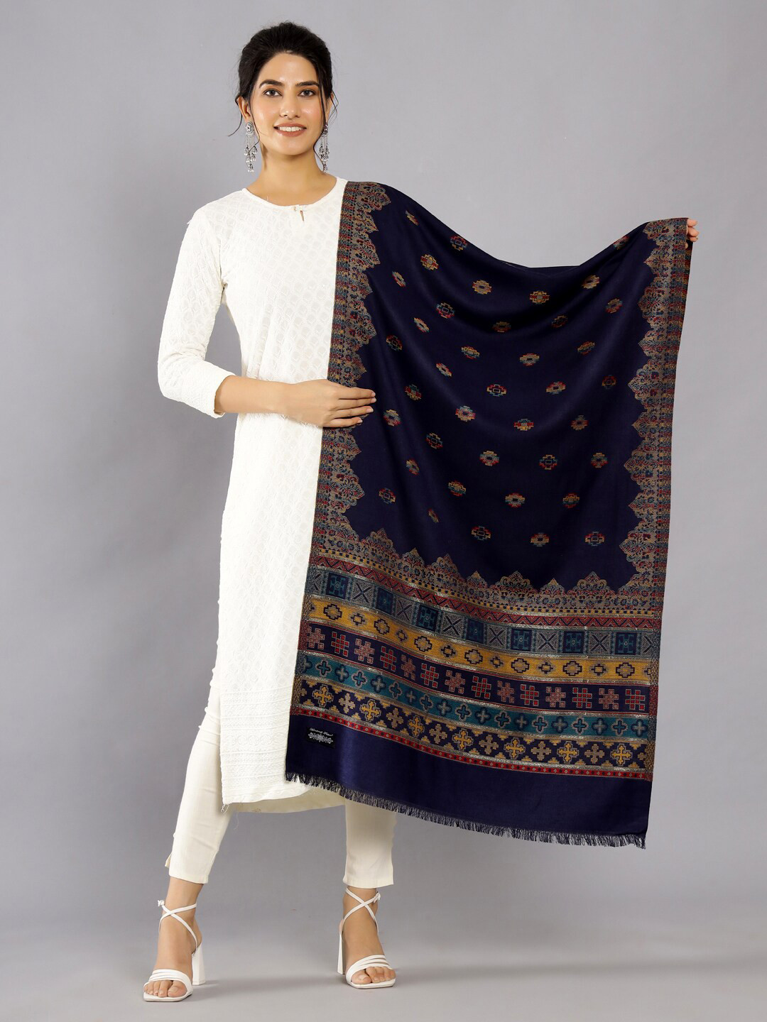 wool and shawl palace