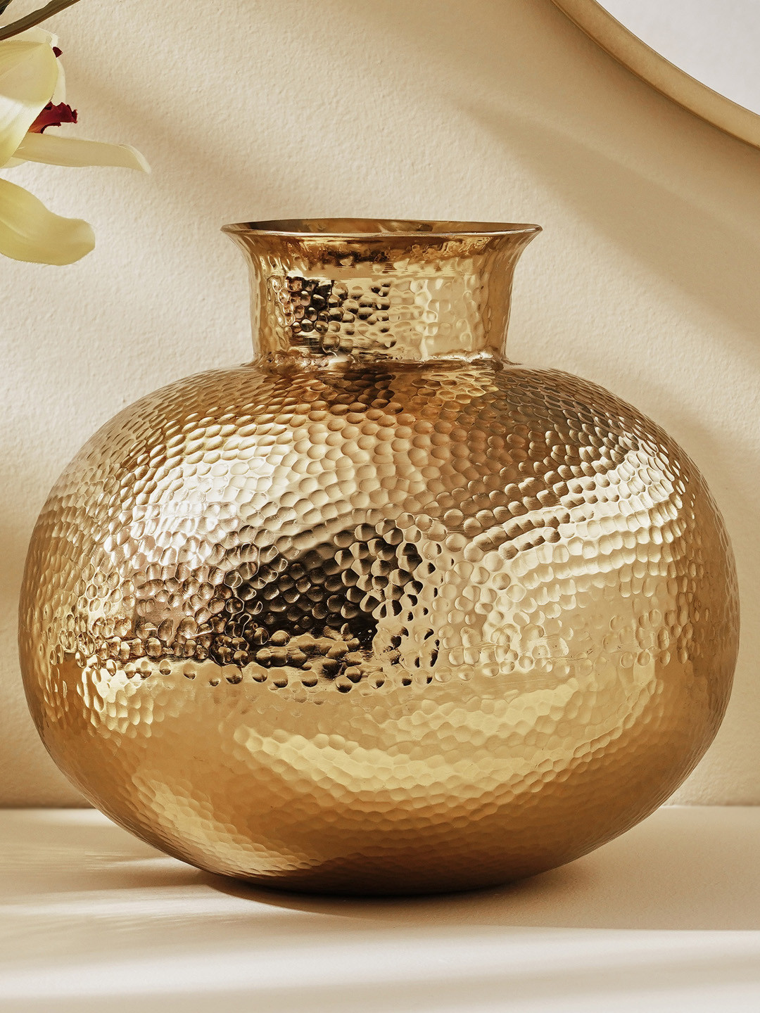 Gold Rust Vase Buy Home Centre Splendid Gold Rush Gold Toned Gisela Hammered Metal ...