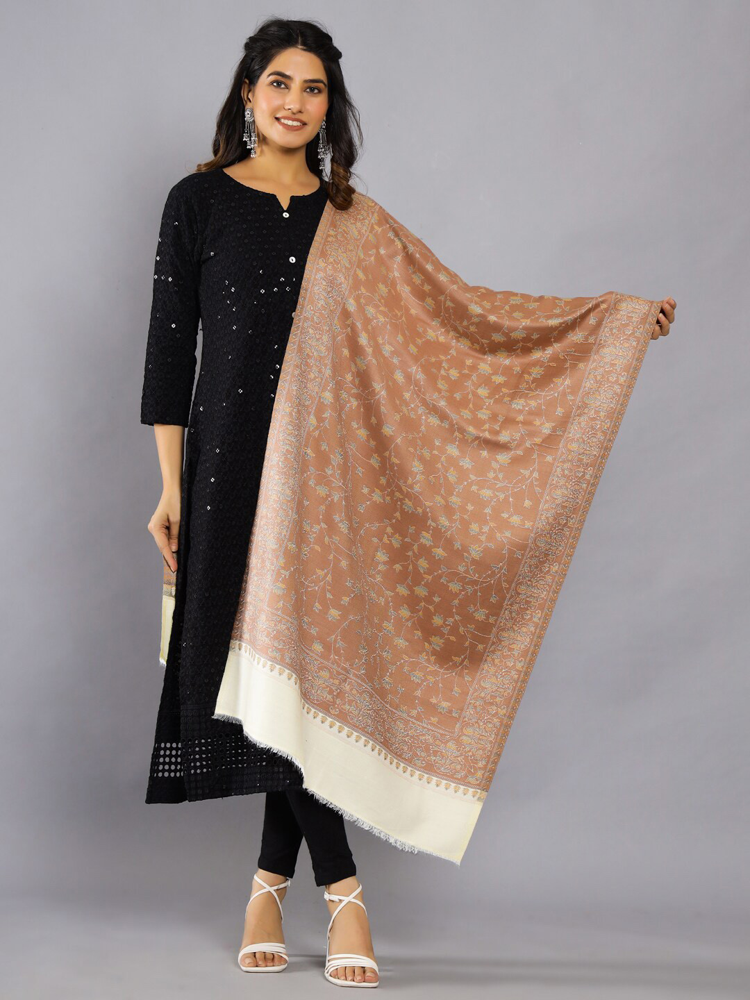 wool and shawl palace