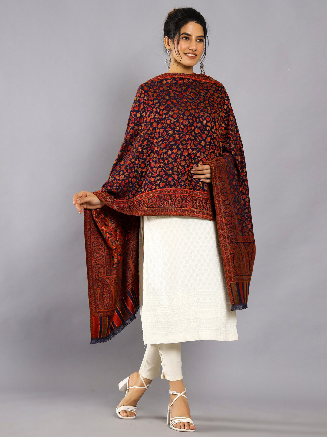 wool and shawl palace