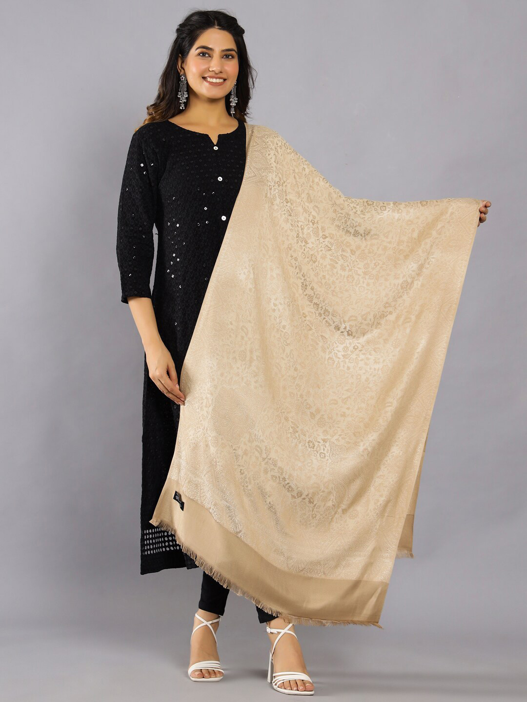 wool and shawl palace