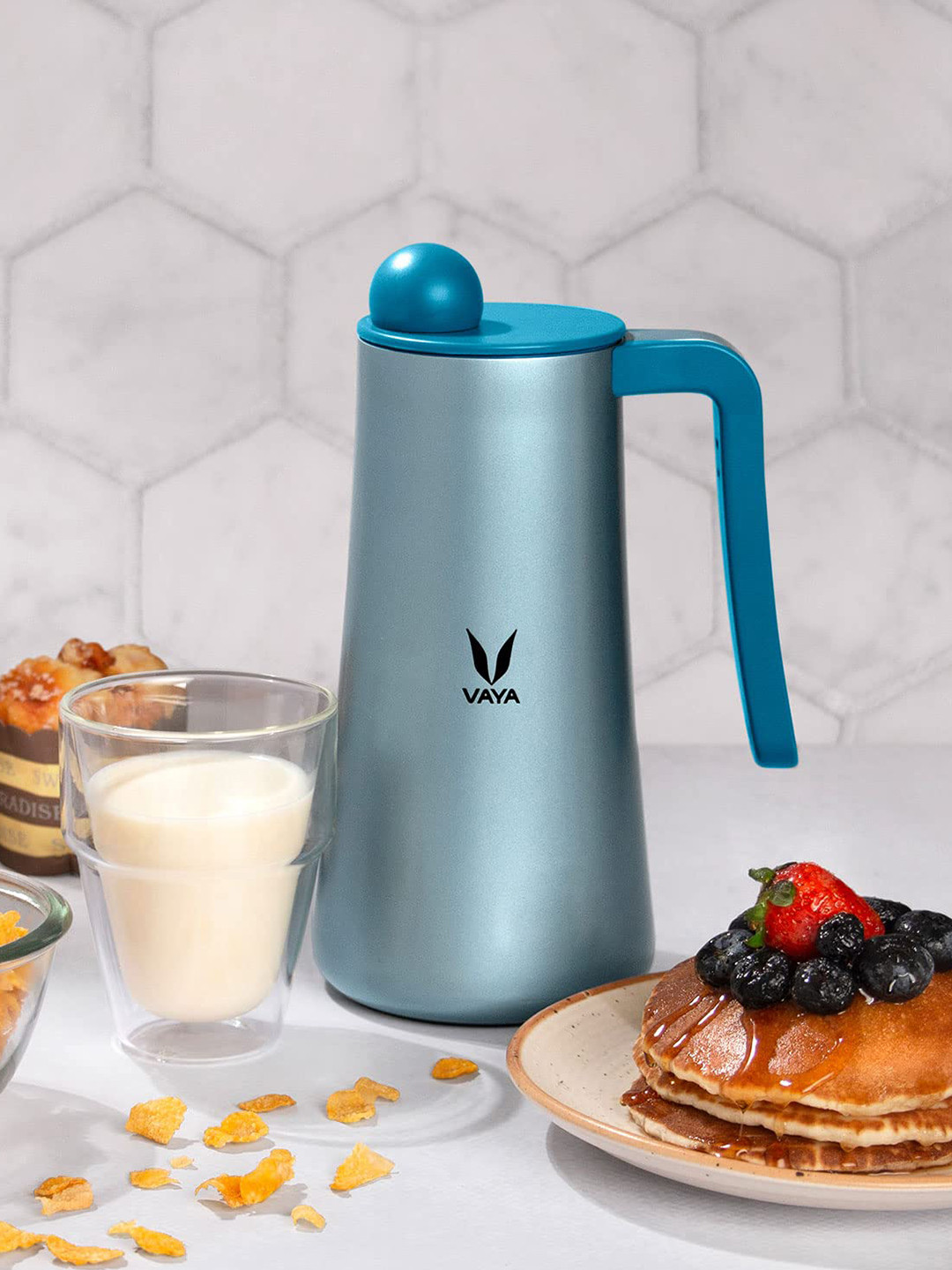Buy Vaya Blue & Black Insulated BPA Free Stainless Steel Matte Kettle ...