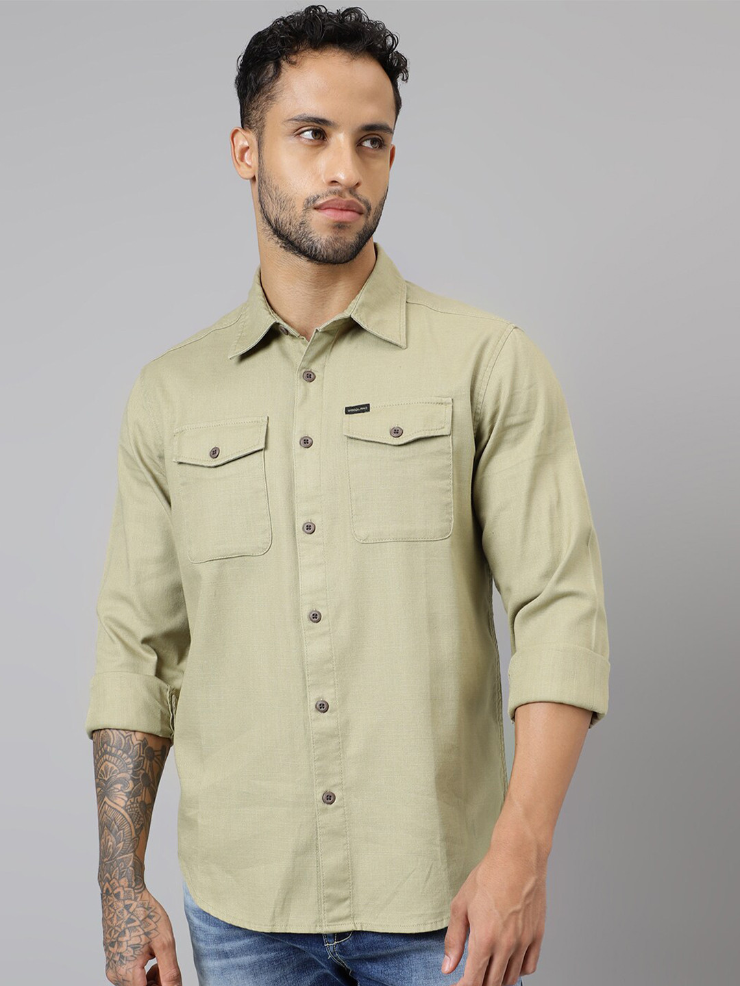 Men's Peach Standard Spread Collar Solid Cotton Casual Shirt