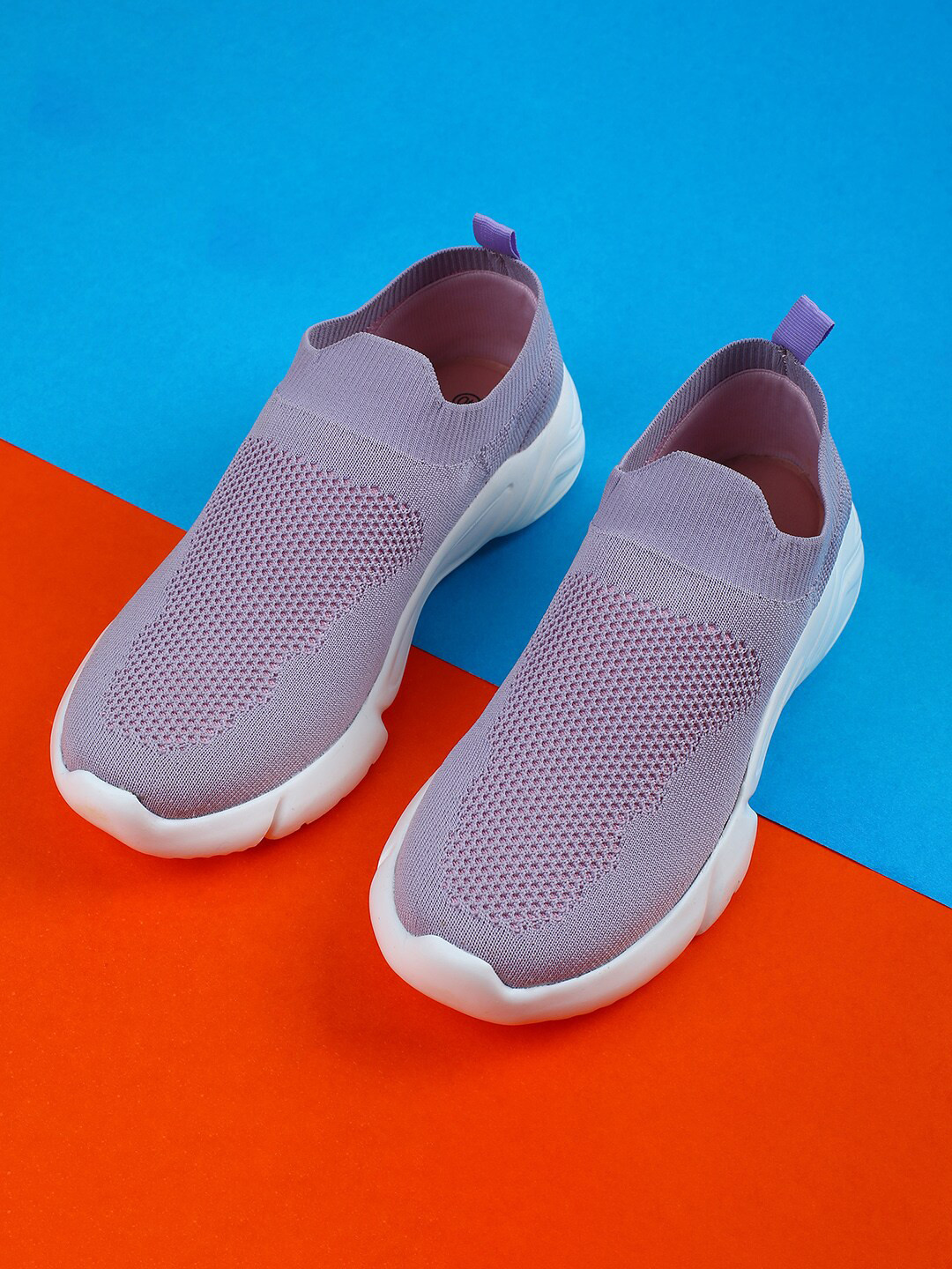 knit walking shoes