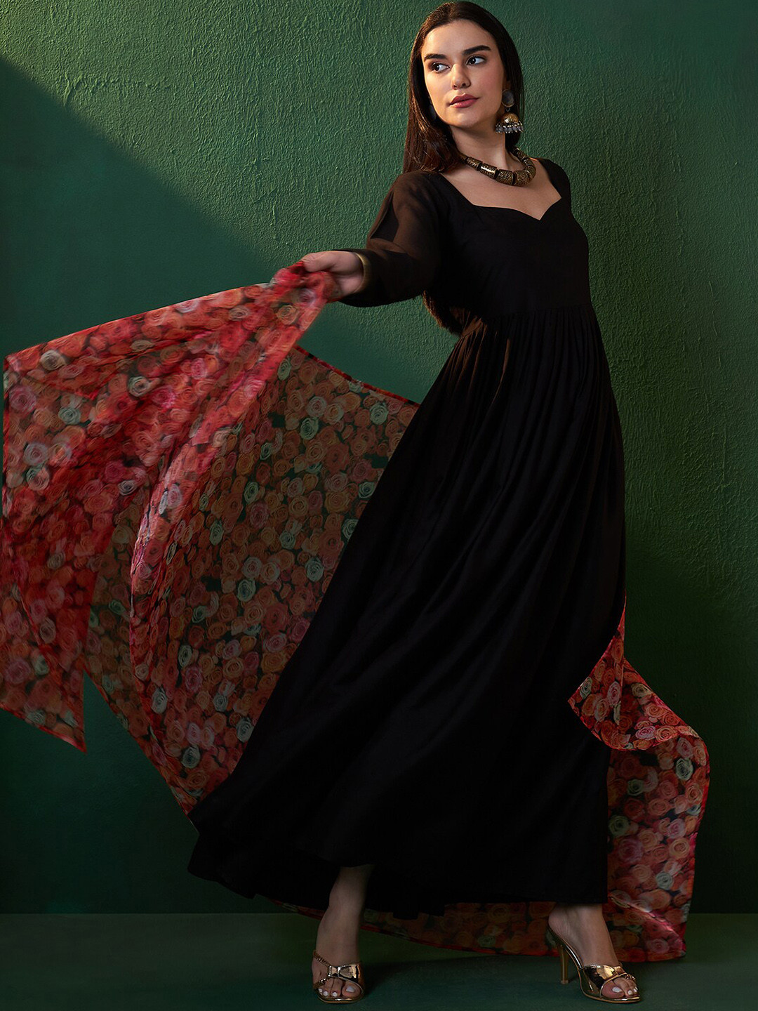 Women Green Floral Sweetheart Neck Anarkali Kurta With Pants main image 0