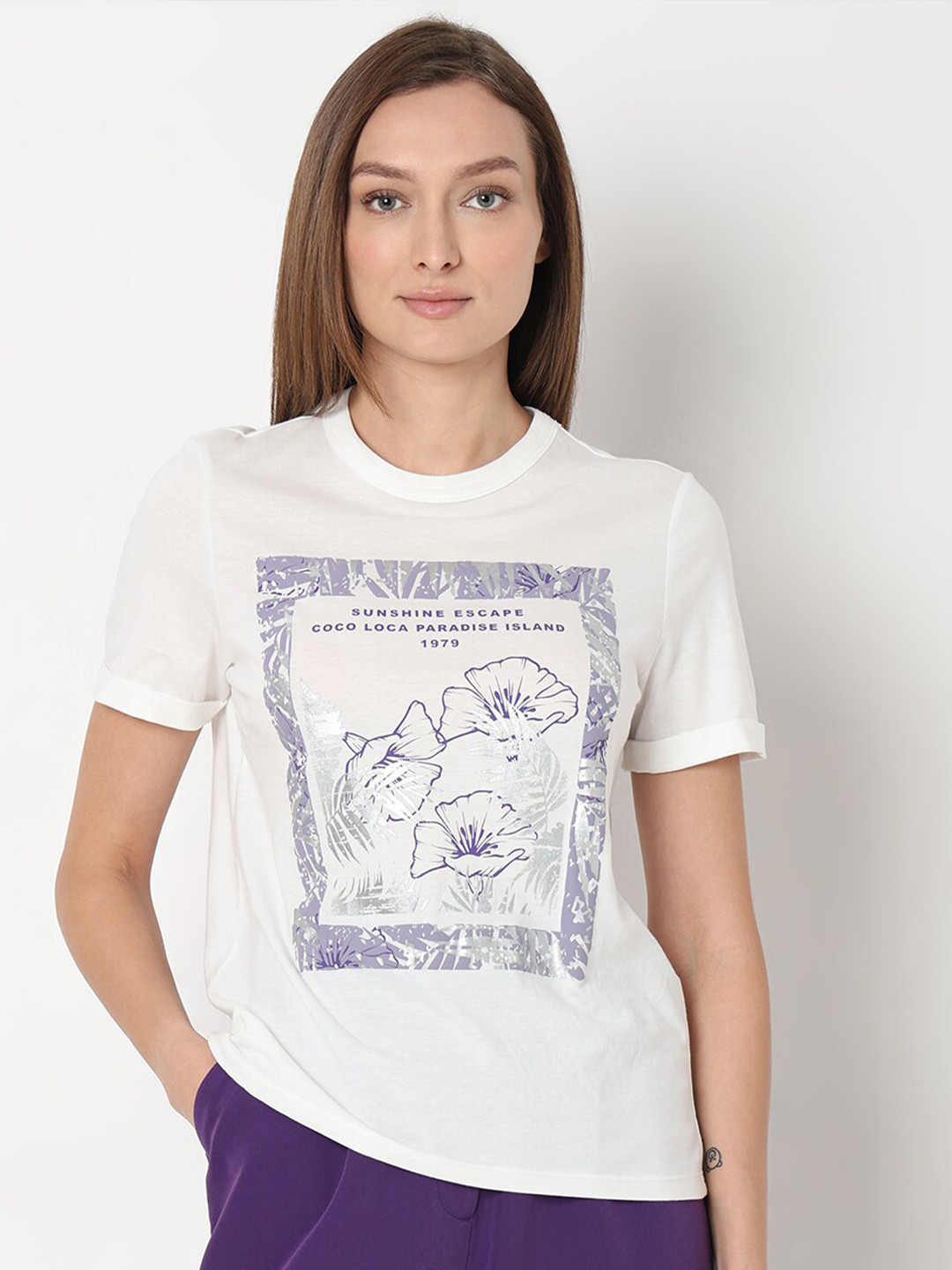 VERO MODA T-Shirt Donna Con Stampa A Lettere - Cotone Biologico - Vestibilità Regolare, Girocollo, Maniche Corte - Bianca