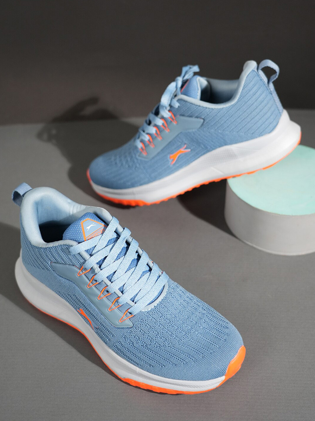 lightweight waterproof walking shoes