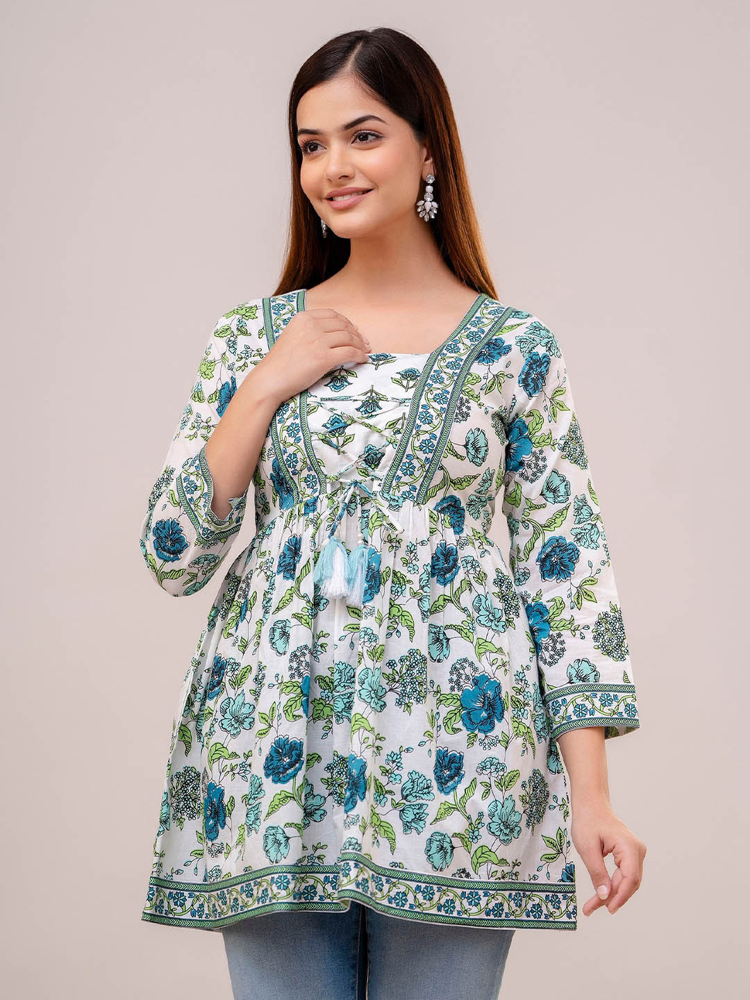 Women Floral Printed Square Neck Pure Cotton Kurti