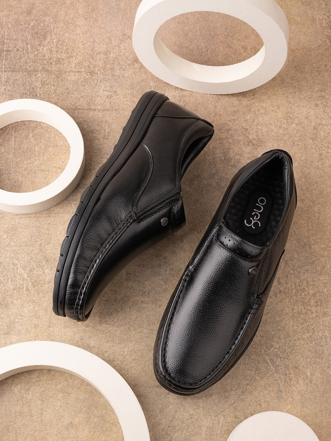 virat kohli new shoes