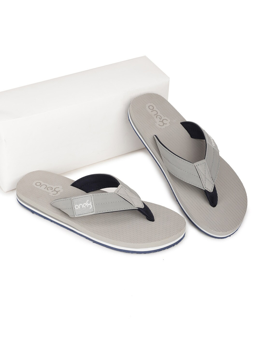 mens slim flip flops