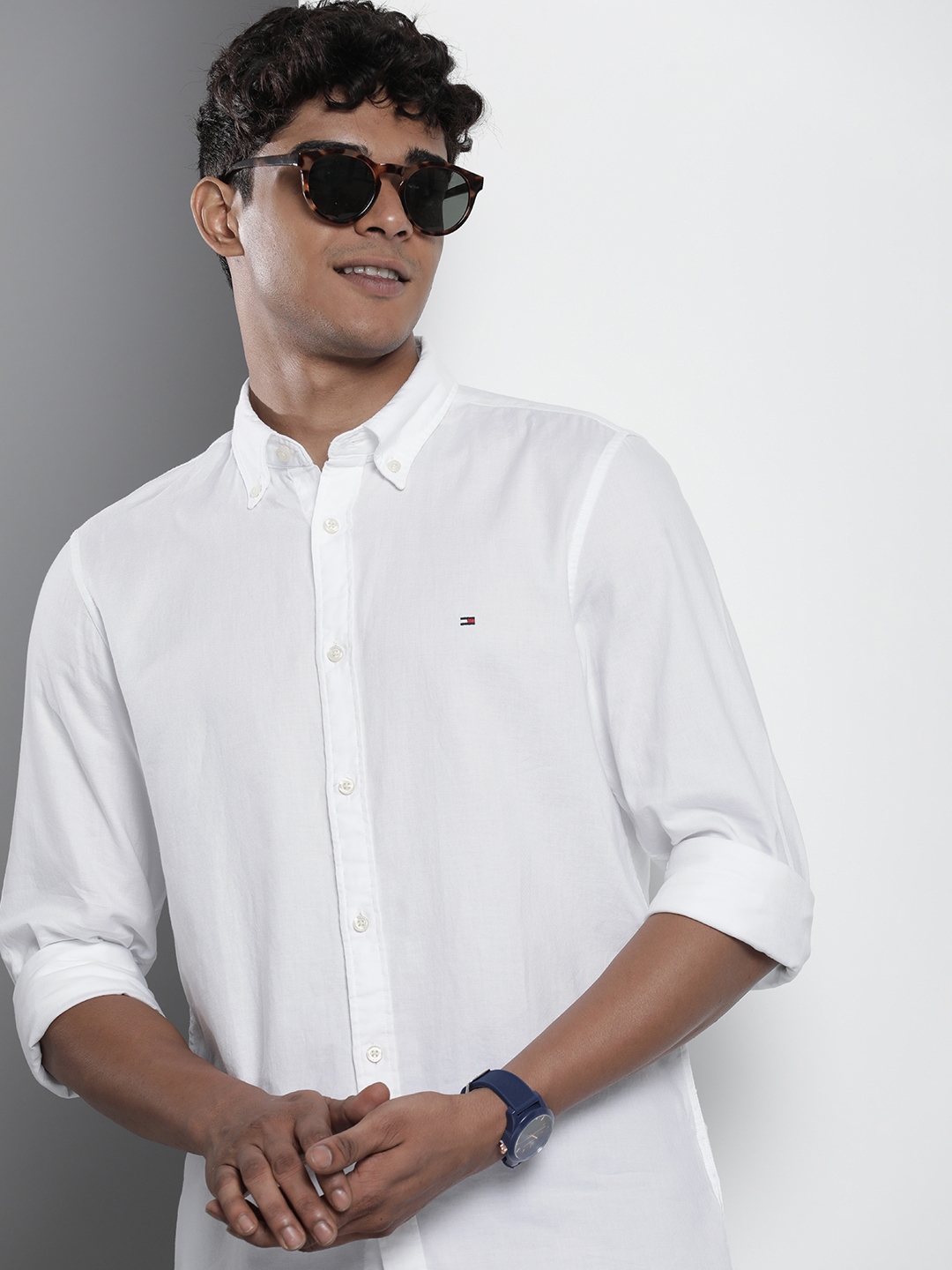 Buy Tommy Hilfiger Pure Cotton Self Design Slim Fit Opaque Casual Shirt ...