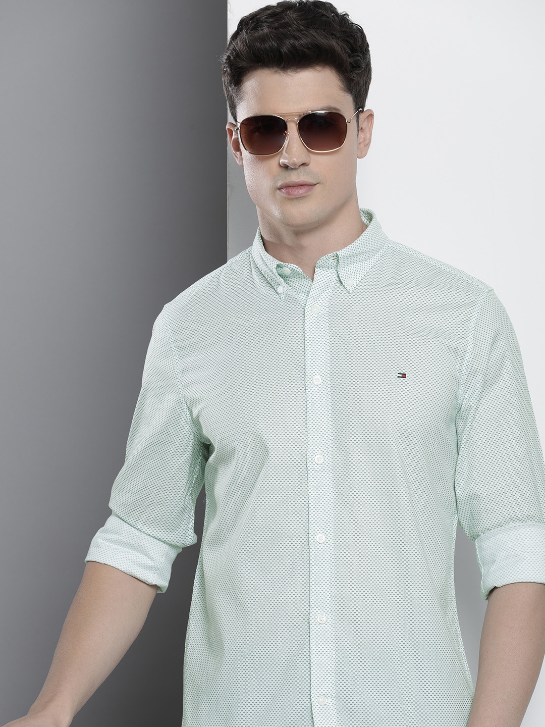 Buy Tommy Hilfiger Pure Cotton Slim Fit Opaque Geometric Ditsy Printed ...