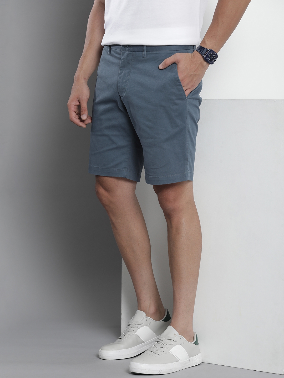 Buy Tommy Hilfiger Men Mid Rise Solid Regular Shorts - Shorts for Men ...