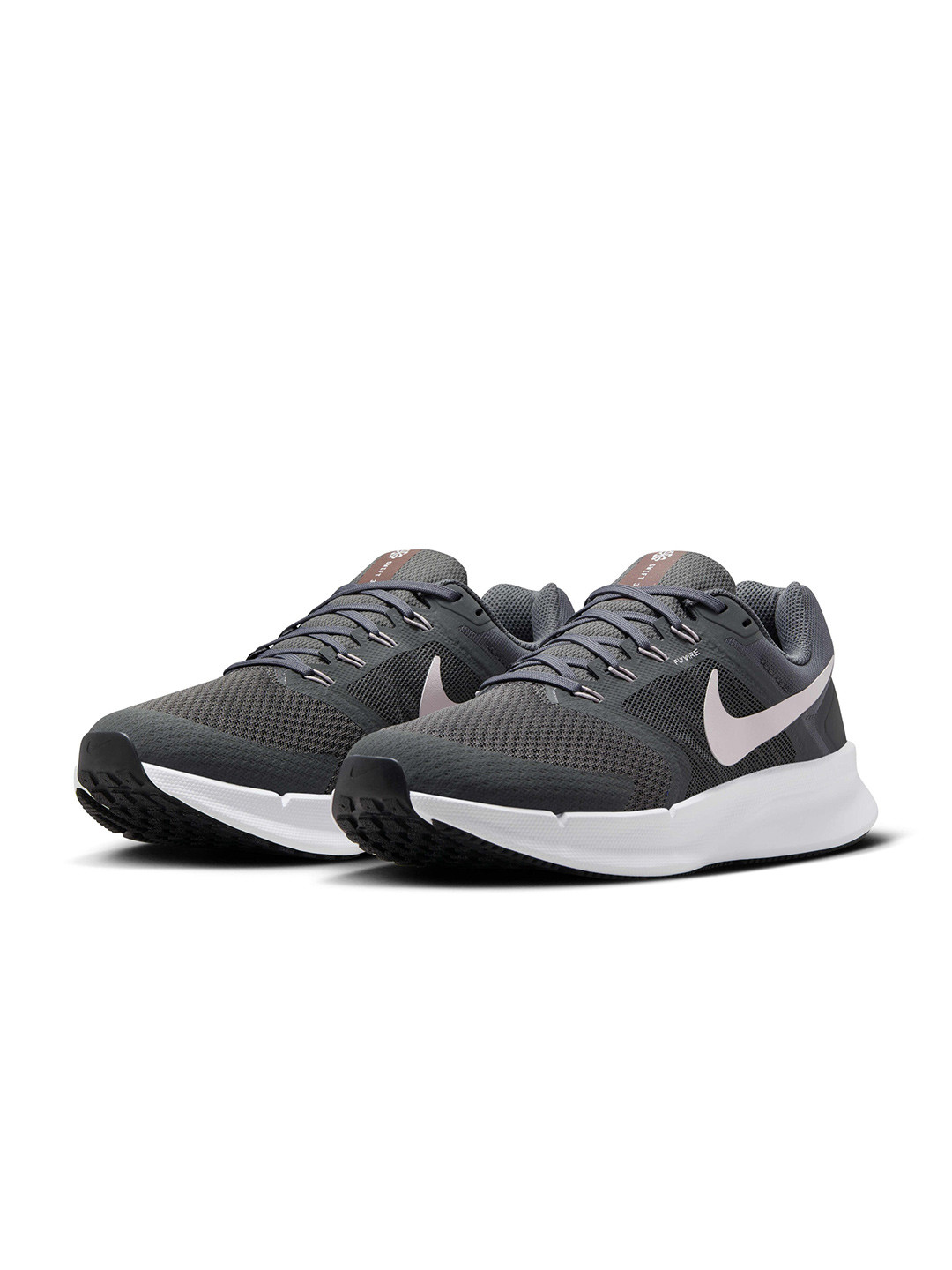 womens nike swift shoes
