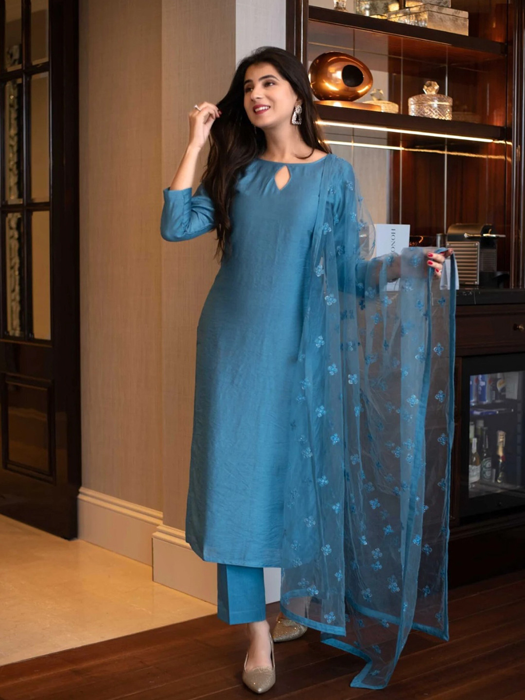 Zevra | V-Neck Kurta with Matching Dupatta & Pants for Winter Parties main image 0