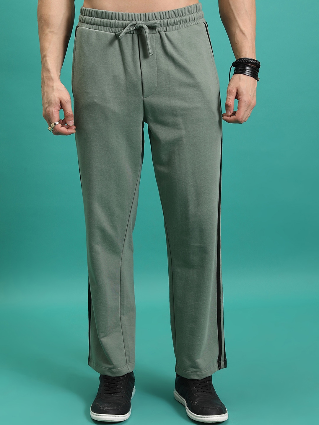 Buy HIGHLANDER Men Green Relaxed Fit Track Pants - Track Pants for Men ...