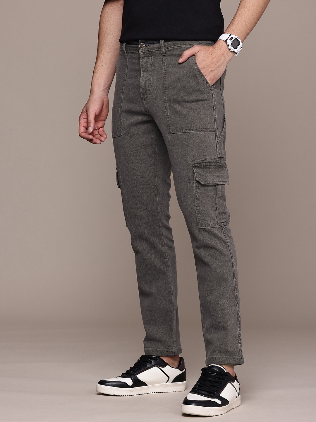 Buy WROGN Men Stretchable Cargo Jeans - Jeans for Men 26898552 | Myntra