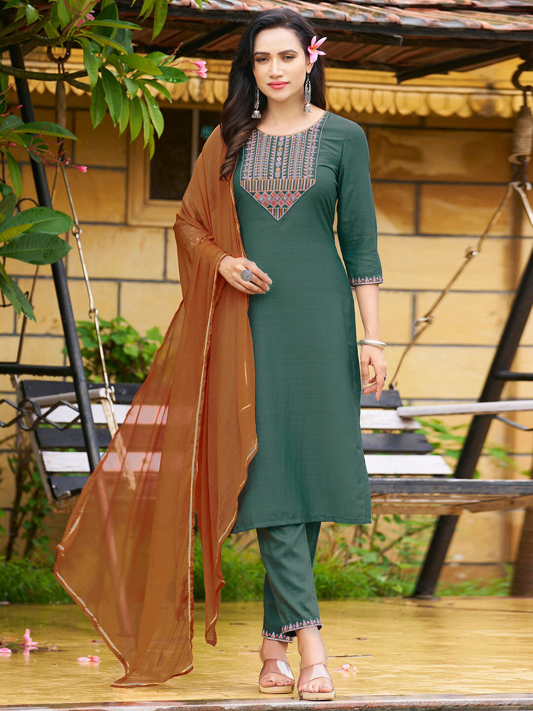 Women Green Yoke Design  Straight Kurta Trousers With Dupatta set