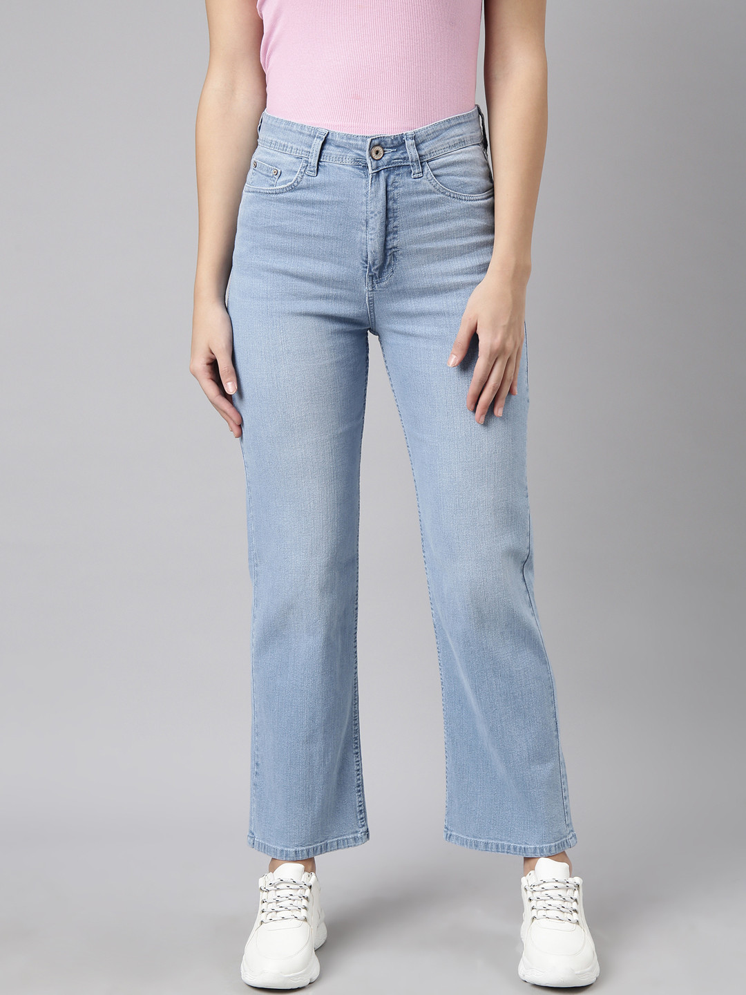 Women Blue Clean Look Light Fade Stretchable Jeans