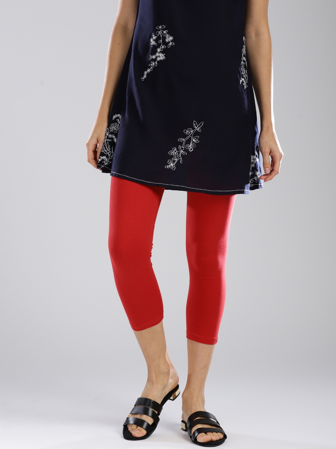 red leggings with pockets