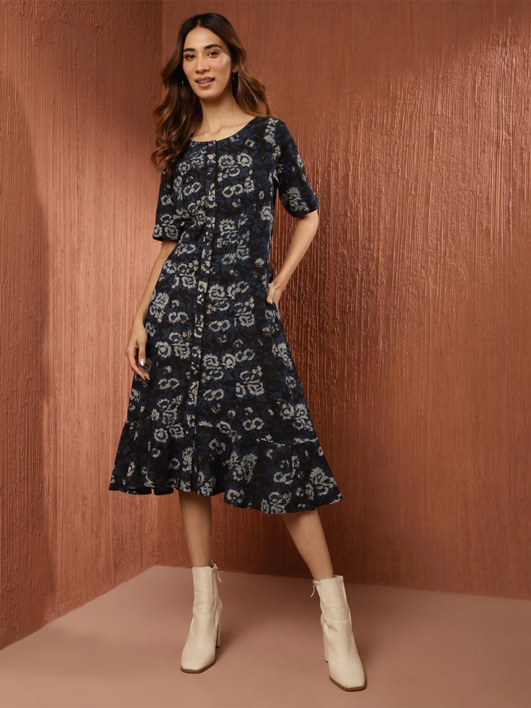 Magenta & White Floral A-Line Cotton Dress with Shrug – Shop at Indiaista