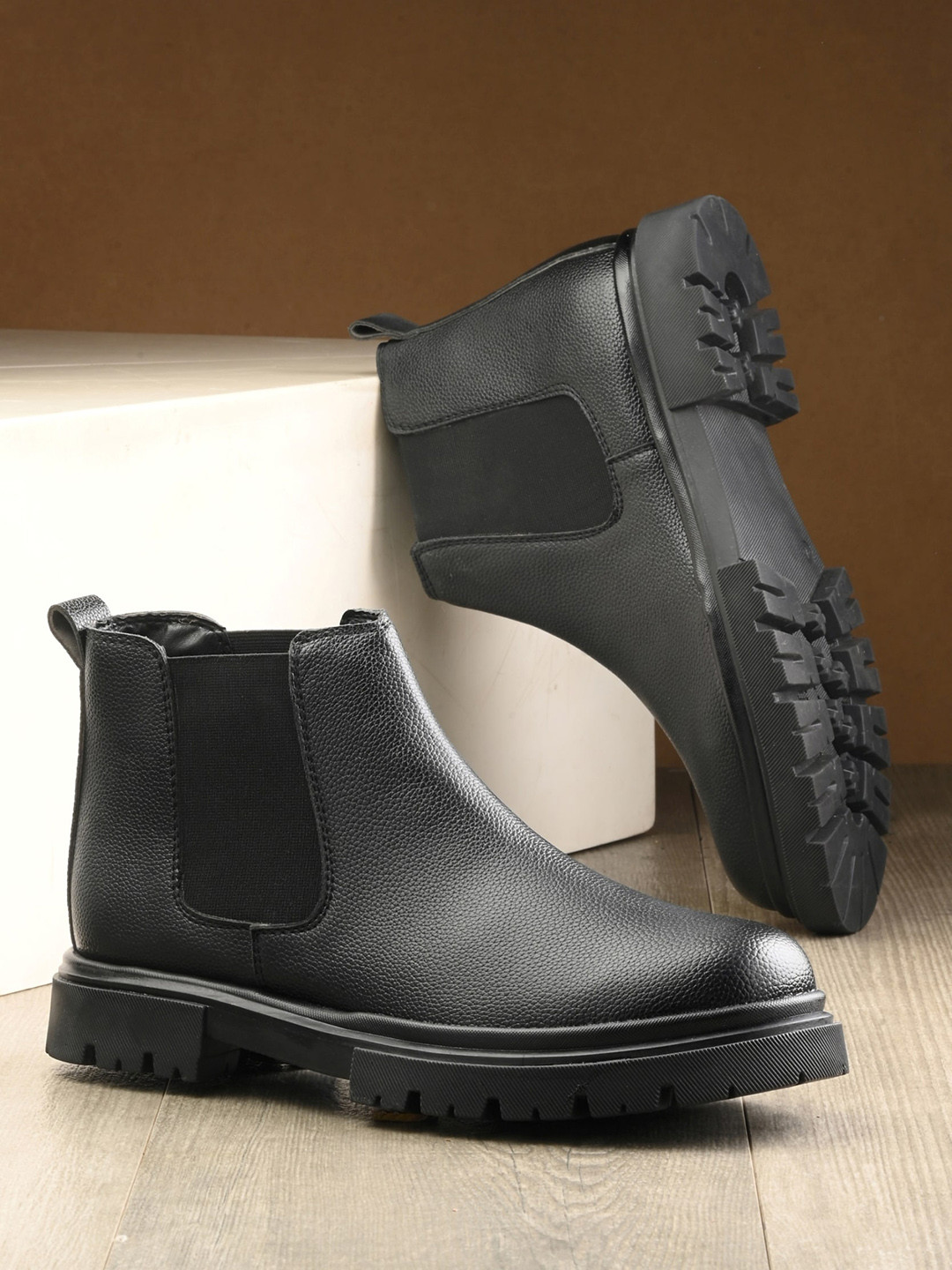 myntra chelsea boots