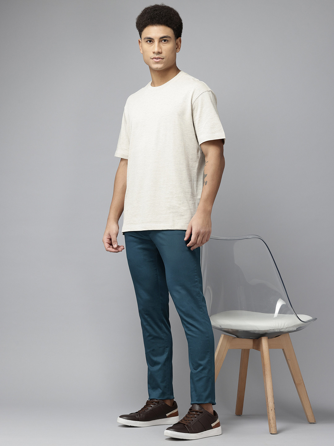 Men's Black Slim Fit Low-Rise Trousers