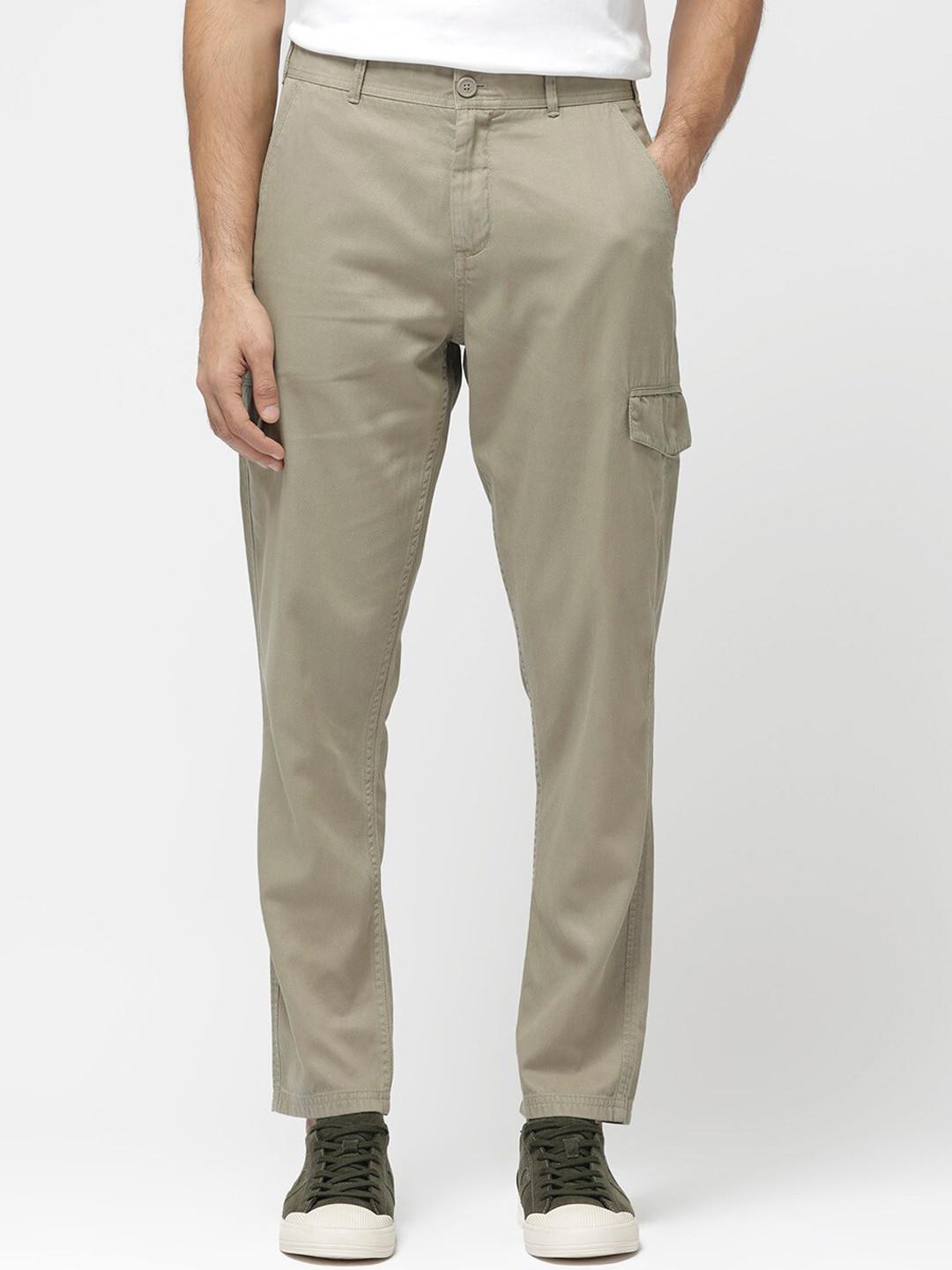 Buy RARE RABBIT Men Curon Regular Fit Mid Rise Cotton Cargo Trousers ...