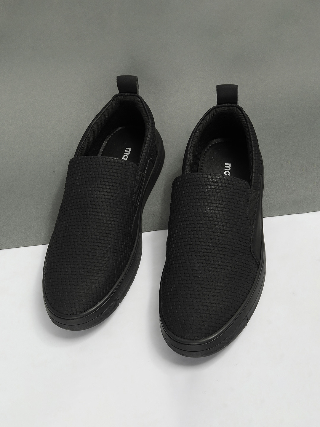 max slip on casual shoes