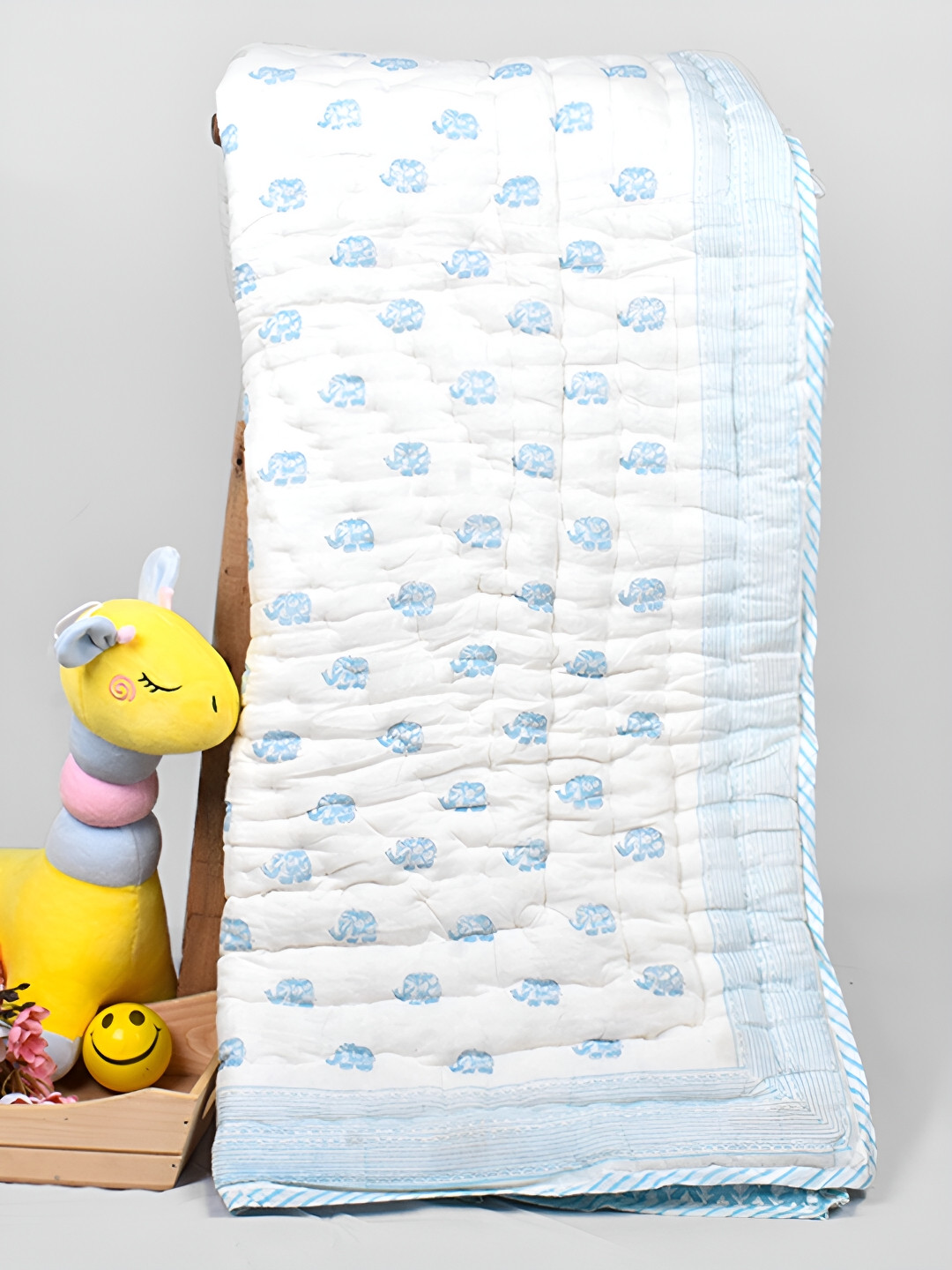 Buy Moms Home Kids Blue & White Floral Heavy Winter 500 GSM Double Bed