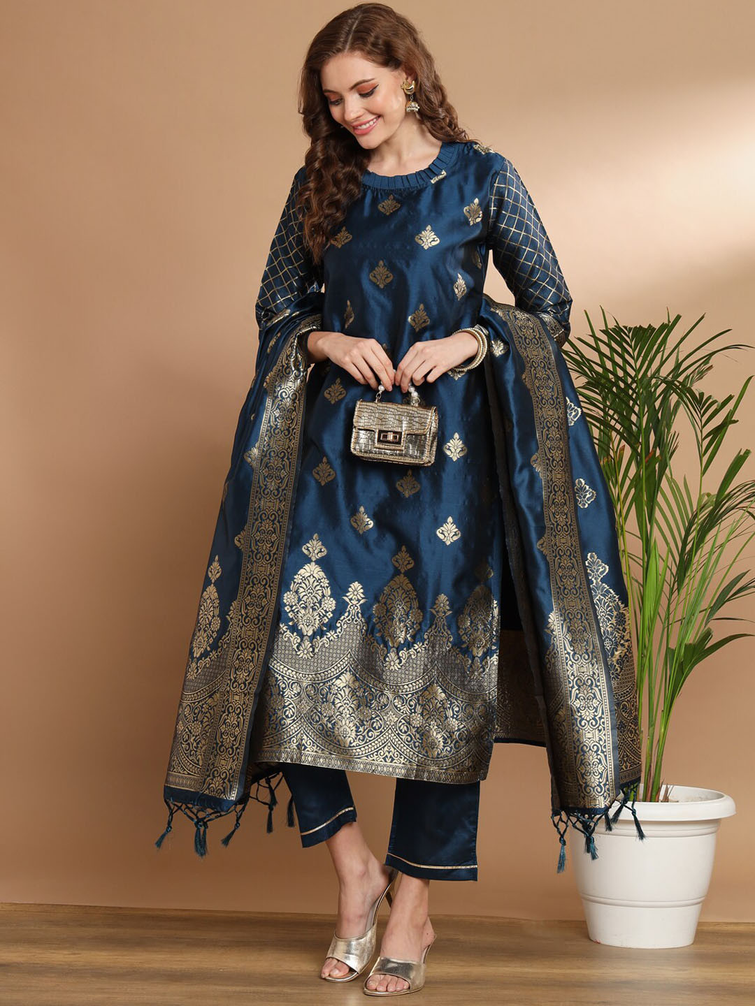 VredeVogel Damen Kurta Set - Baumwoll-Seide Mit Hose & Banarasi Dupatta | Indische Mode