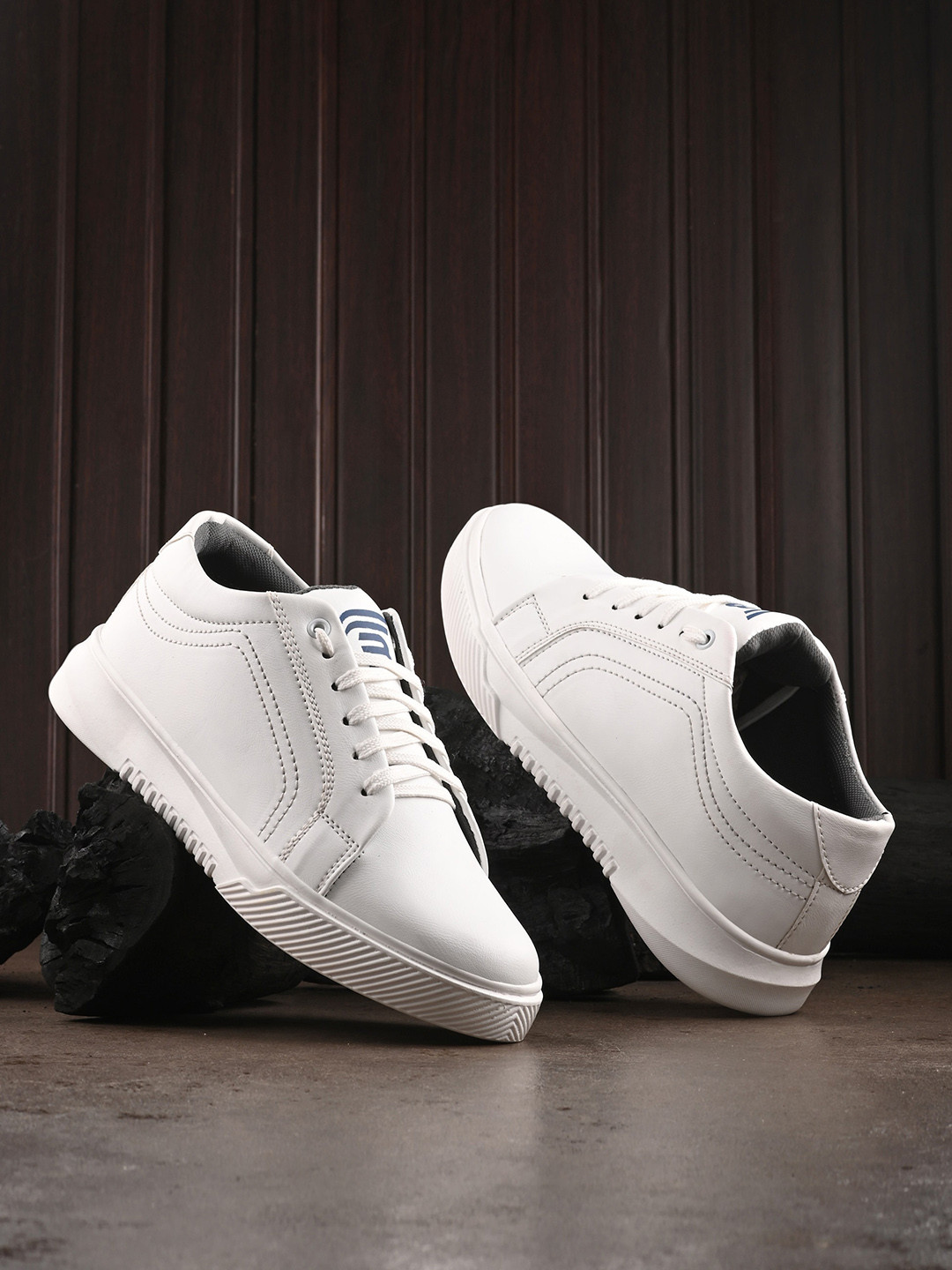 lightweight nike shoes men