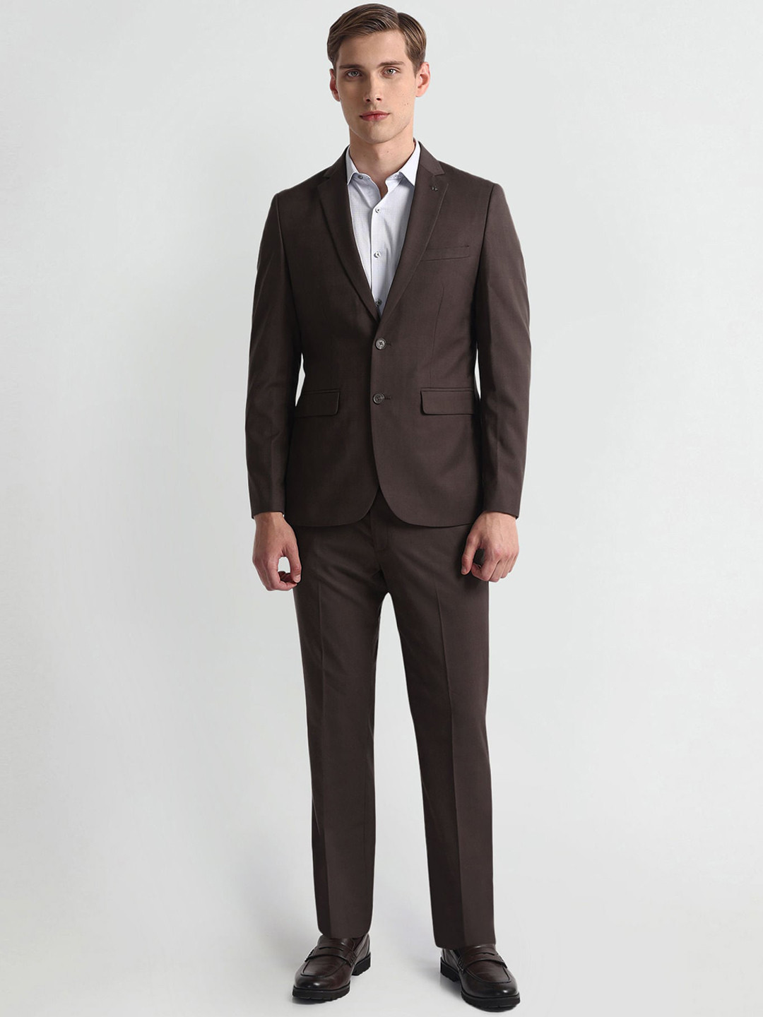 Stylish Men's 2-Piece Suit - Blazer & Trousers for Formal Events main image 0