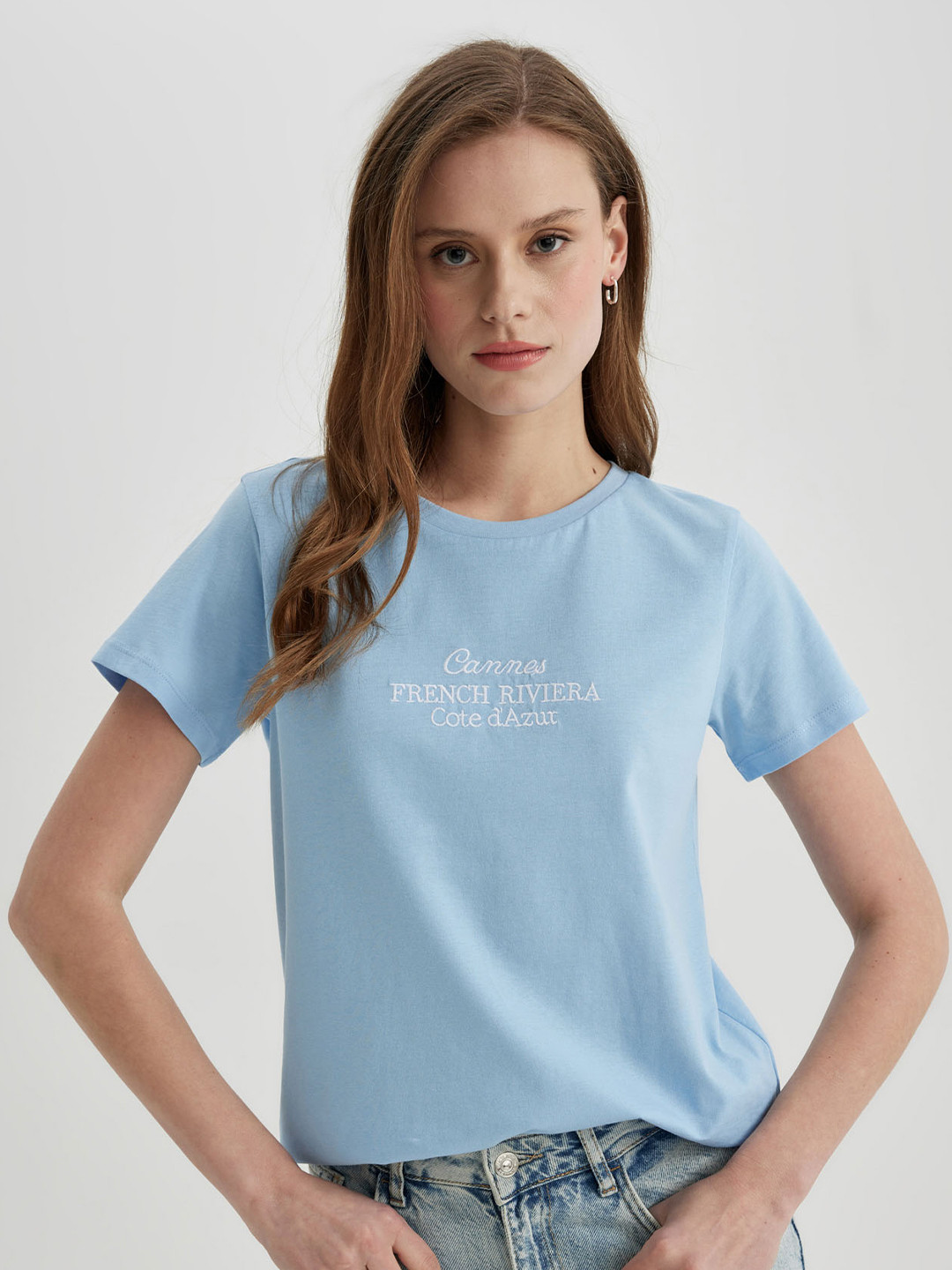 DeFacto T-Shirt Donna A Maniche Corte – Scollo A V In Cotone Morbido – Taglie Regolari